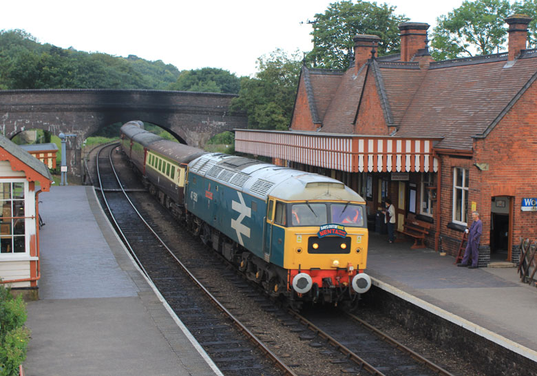 47580 passes through Weybourne with 1Z72 06:05 Holt - Scarborough on 09/07/11, Photo by James Jolly