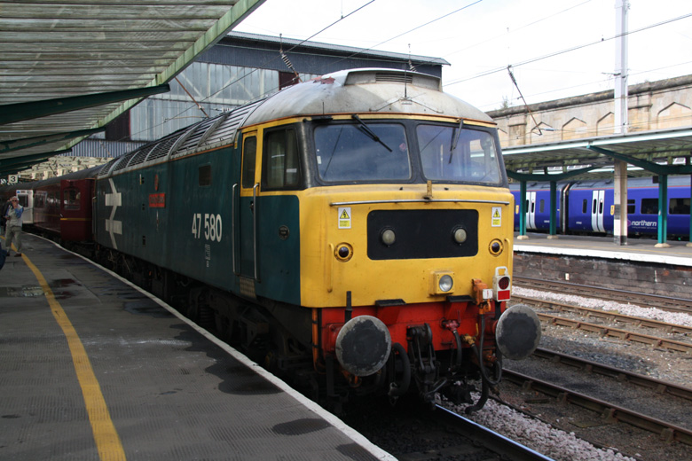 47580 after arrival at Carlisle on the back of 1Z84 from Norwich on 17/09/11, Photo by Andrew Moore