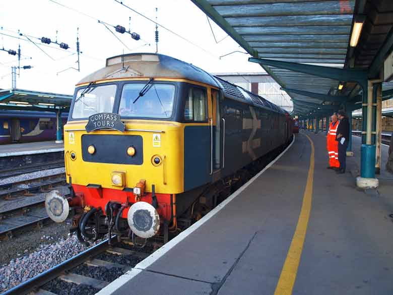 47580 awaits the departure from Carlisle of 1Z47 07:26 Ayr - York on 22/10/11, Photo by Gordon Thomson