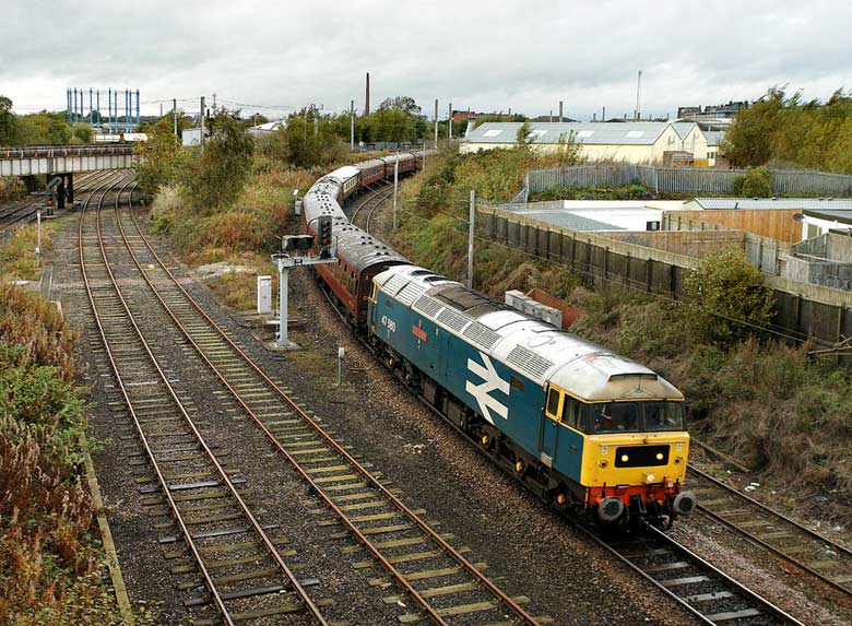 47580 round the curve at London Road Jn. out of Carlisle heading 1Z75 16:42 to Lincoln on 05/10/11, Photo by Gordon Edgar