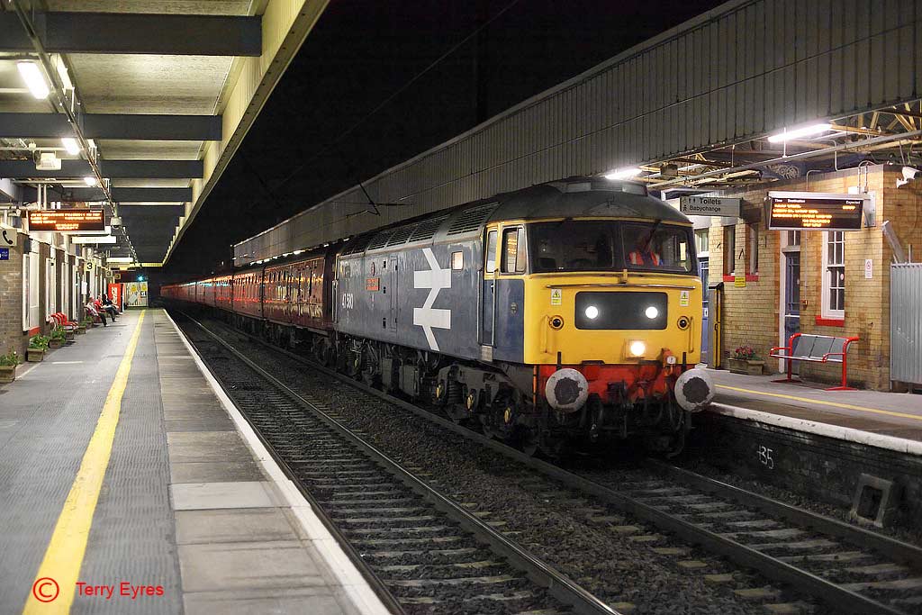 47580 arives at Warrington with the return of Train of Hope charter 1Z58 14:40 Carlisle - Crewe on 01/10/11, Photo by Terry Eyres