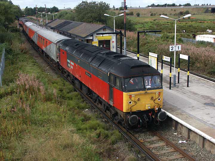 47732 with 47749 at Bidston with a Serco test train on 09/09/03, Photo by Warren Desmond