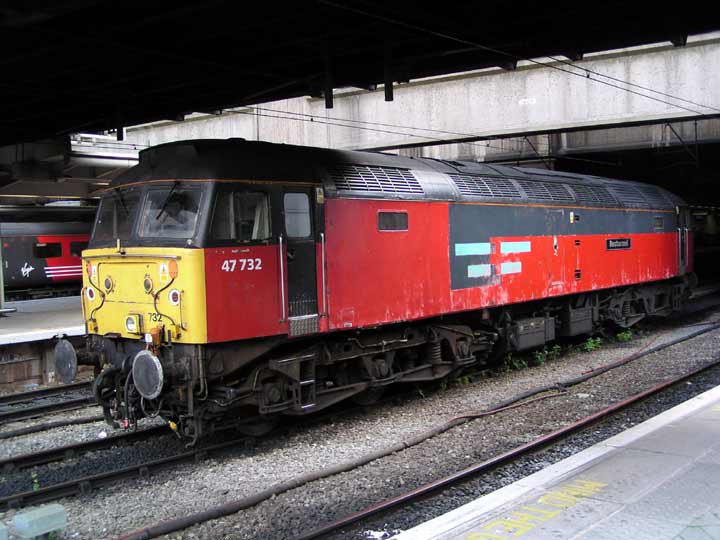 47732 at Clapham Jn. on 05/06/03, Photo by Phil Scott