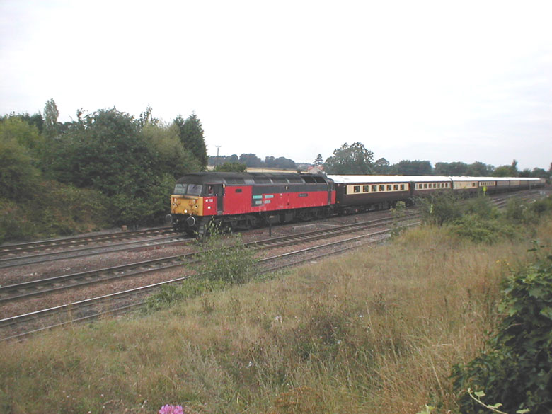 47732 at Milford Junction with Northen Bell on 27/08/03, Photo by Derek Walker